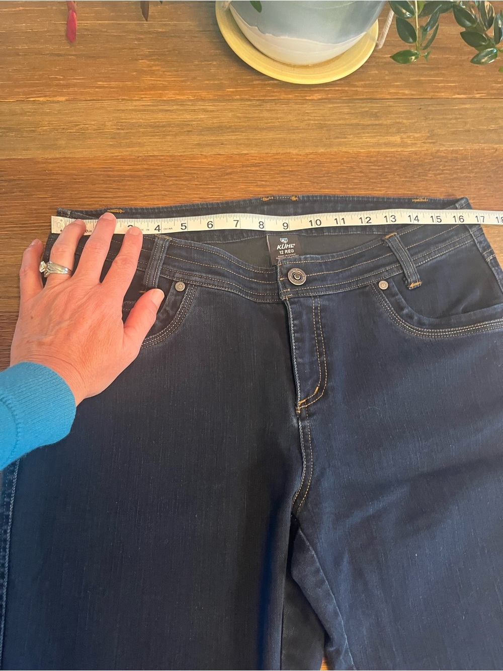 Women’s Kuhl Darkwash Jeans - Picture 6 of 8